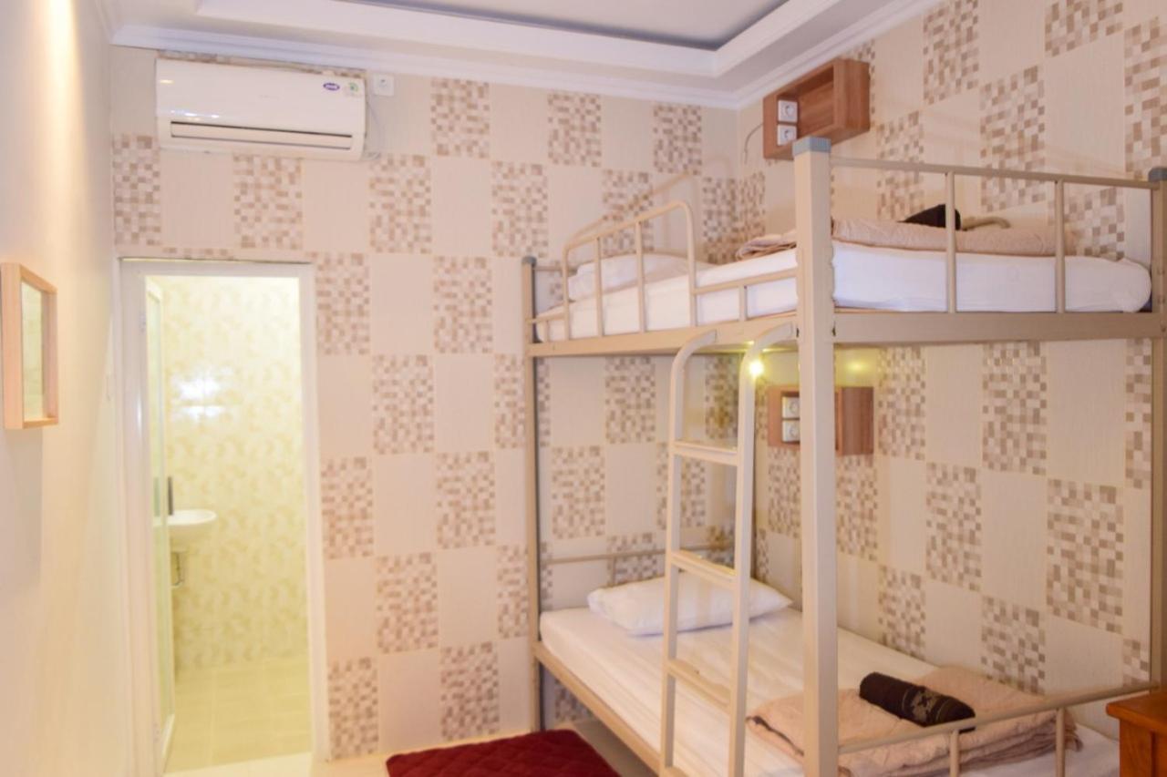 The Cabin Purwokinanti Hotel Yogyakarta Exteriör bild